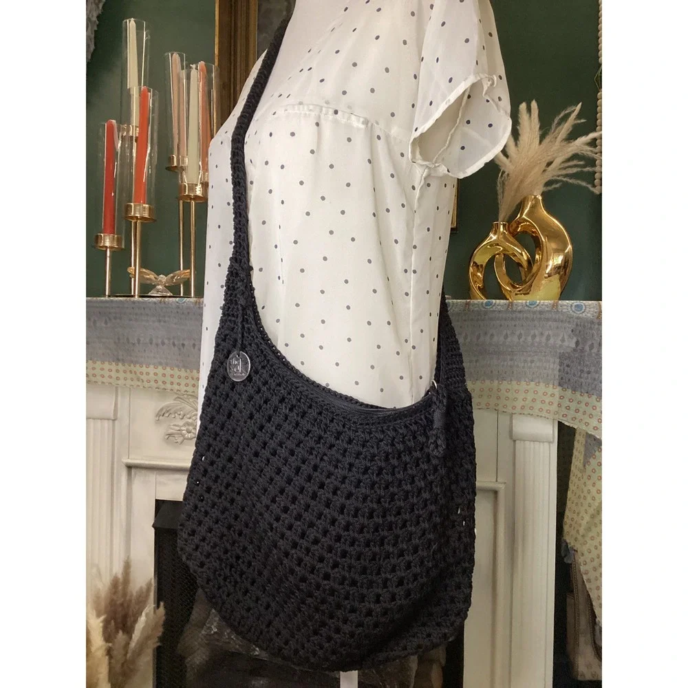 The Sak Originals Black Crochet Hobo Crossbody Bag Zip Top Pockets 1000031909